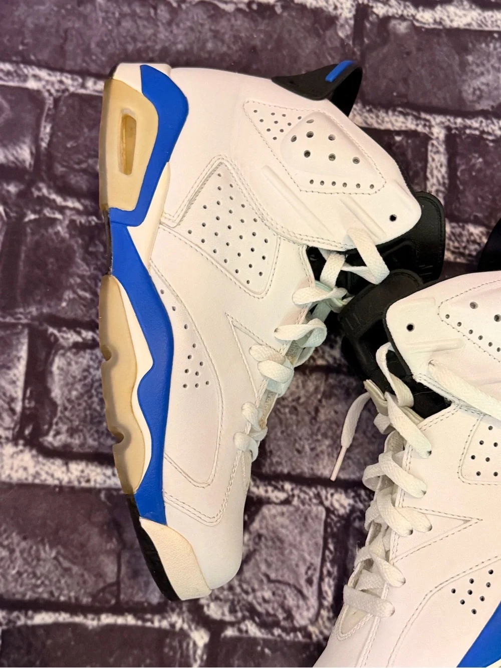 Nike air Jordan retro 6 sport blue size 8.5